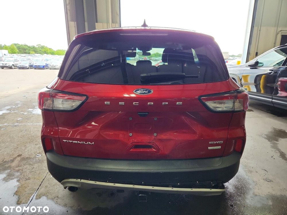 Ford Escape 2.0 EcoBoost AWD Titanium - 5