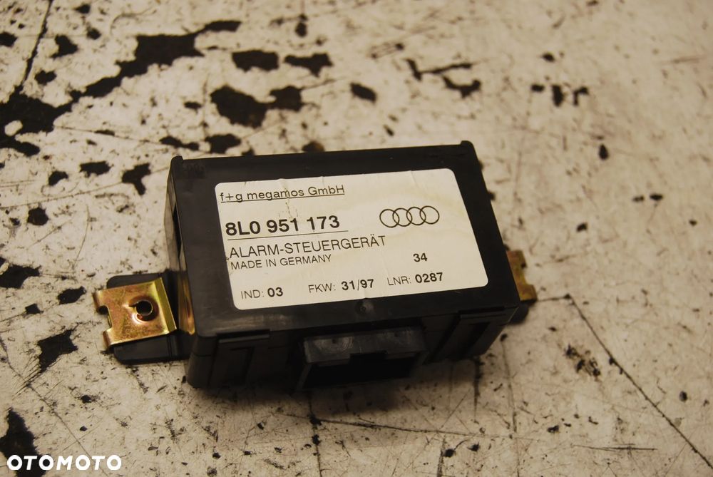MODUŁ STEROWNIK ALARMU 8L0951173 AUDI A3 8L A8 - 1