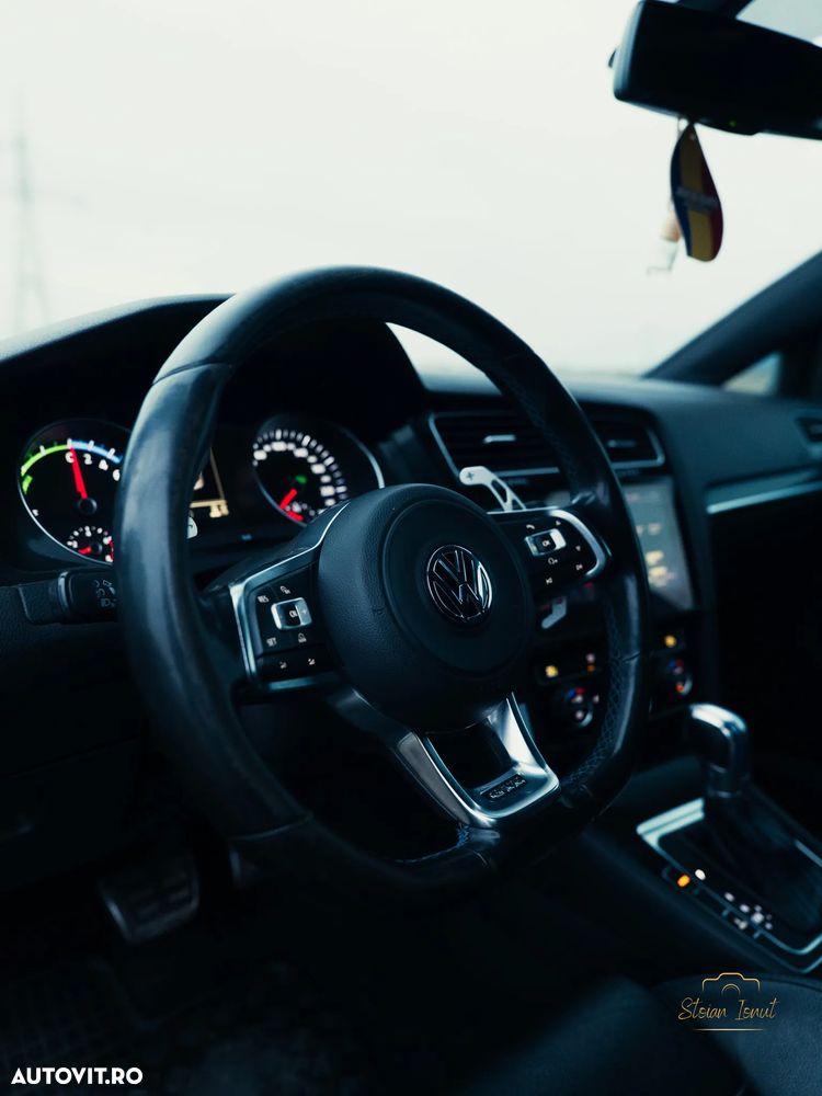 Volkswagen Golf Standard - 11