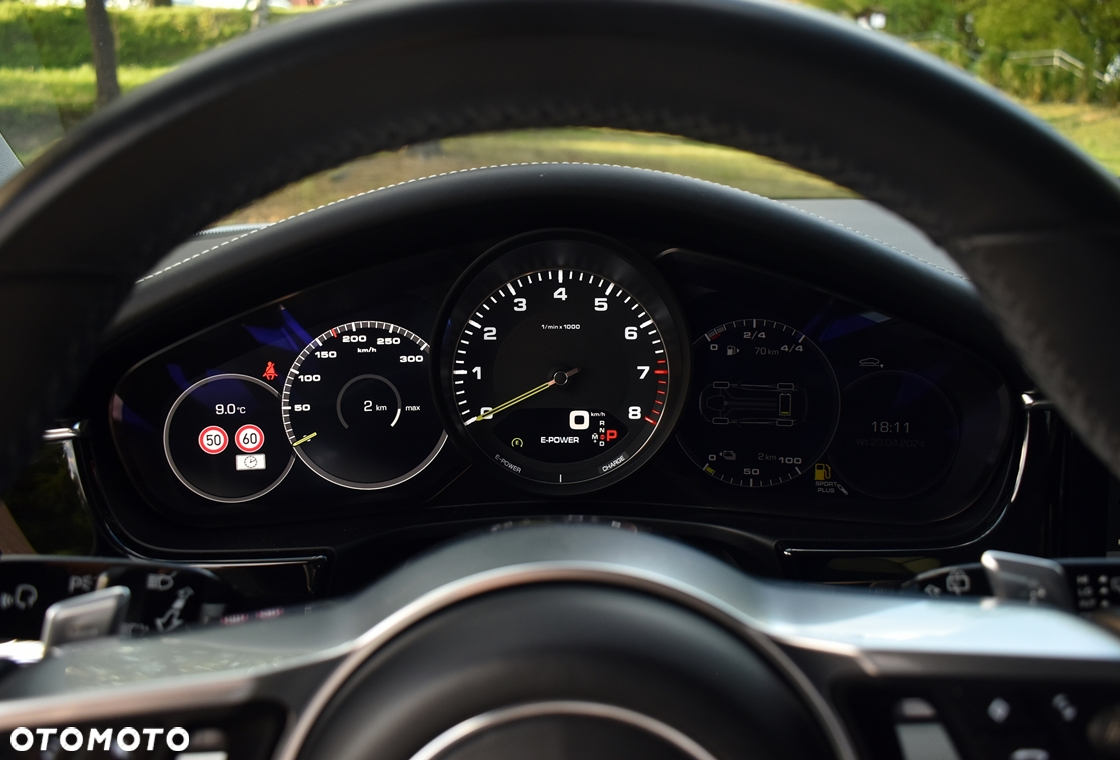 Porsche Panamera - 24