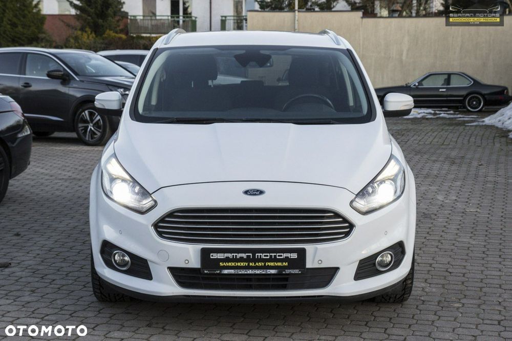 Ford S-Max - 12