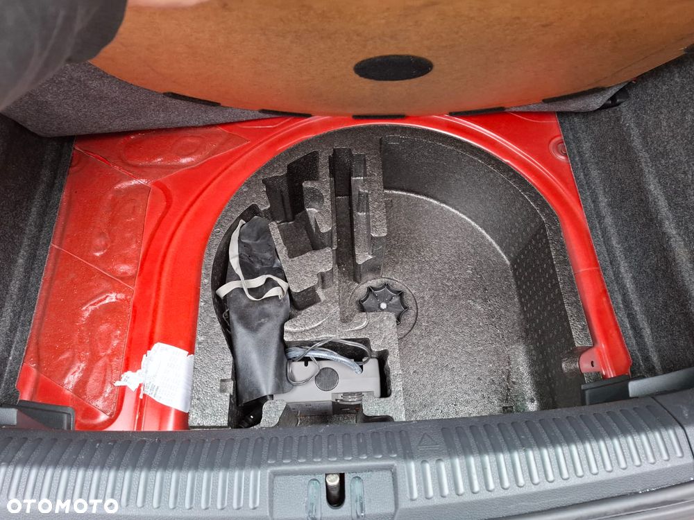 Volkswagen Polo 1.2 TSI Highline DSG - 24