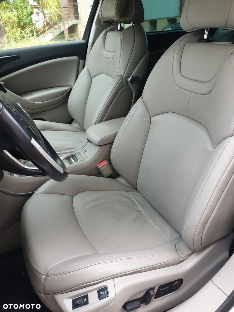 Citroën C5 HDi 165 FAP CrossTourer - 23