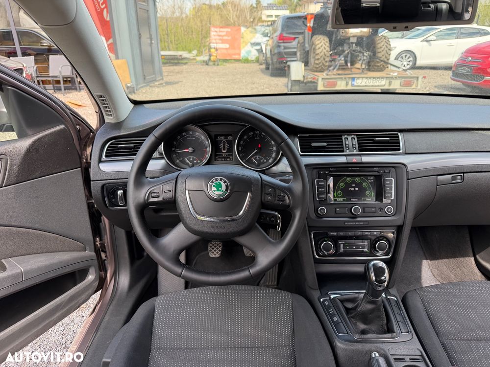 Skoda Superb 1.6 TDI Ambition - 20