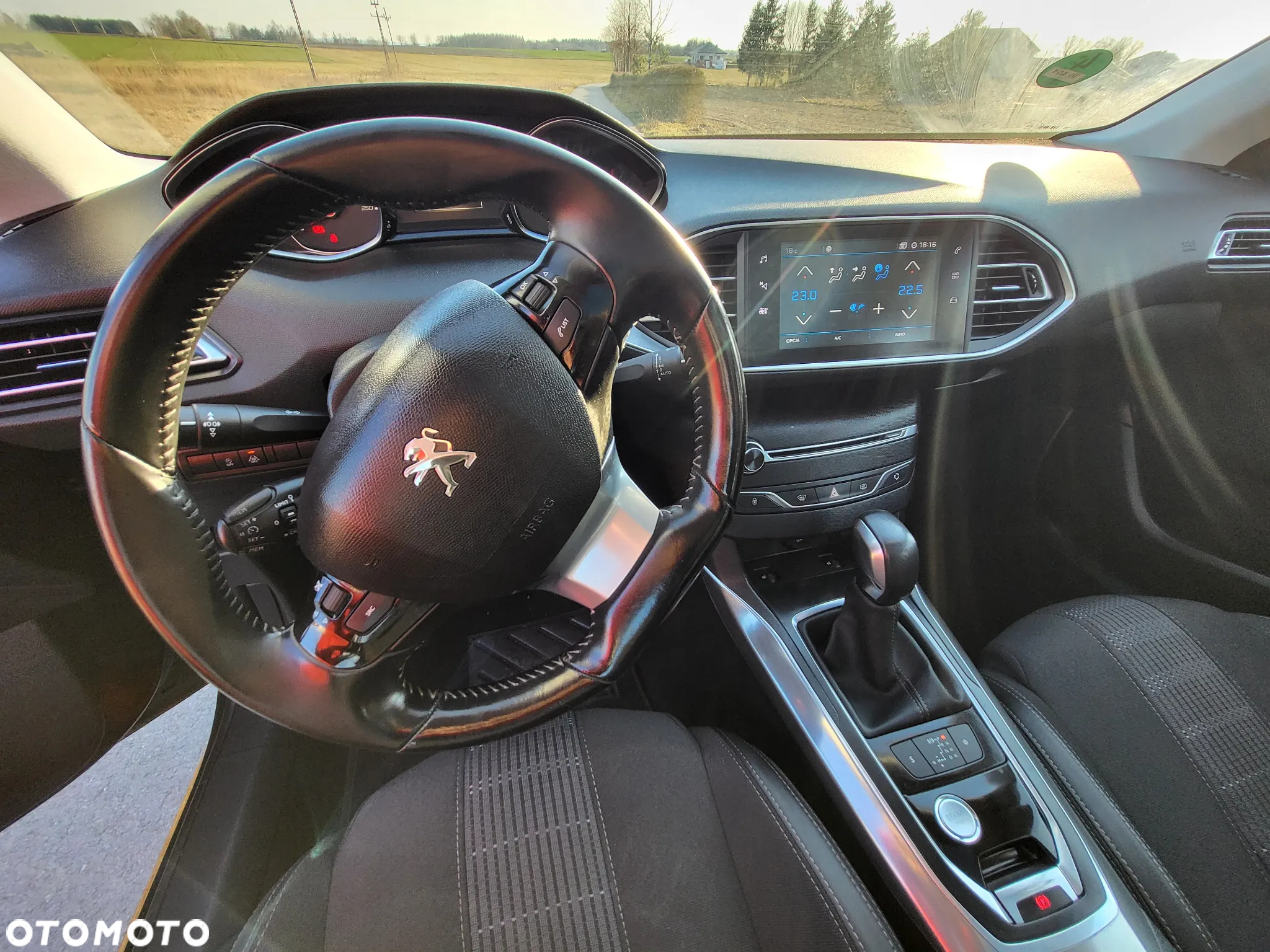 Peugeot 308 BlueHDi FAP 120 EAT6 Stop & Start Allure - 17