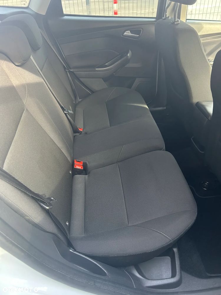 Ford Focus - 13