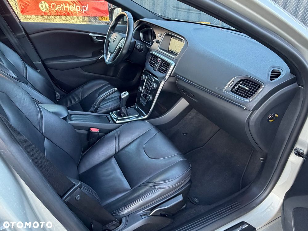 Volvo V40 D3 Momentum - 7