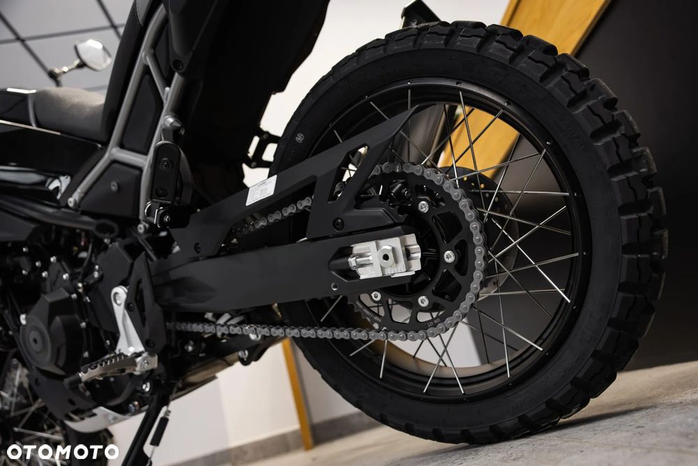 CFMoto MT - 14