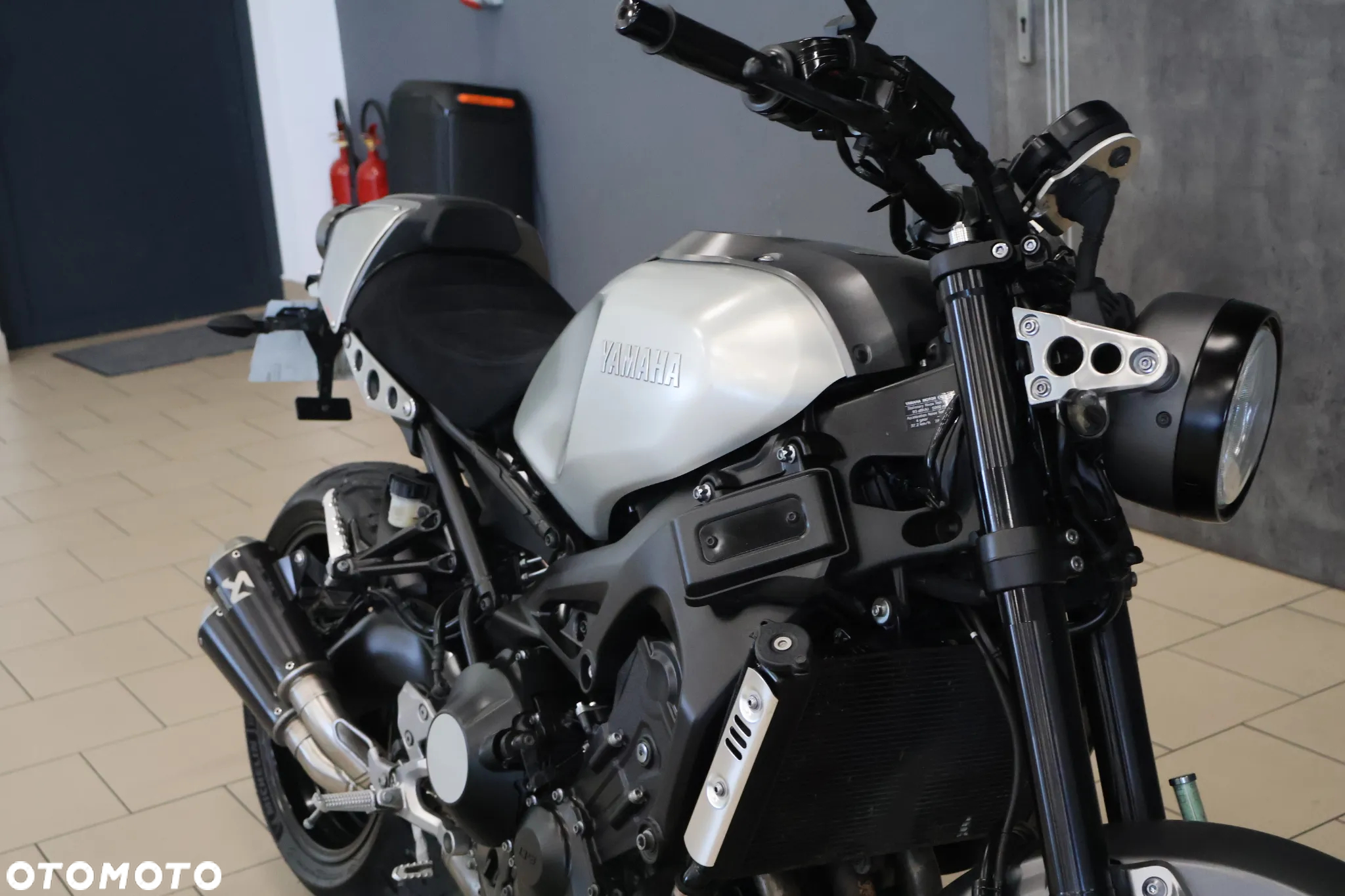 Yamaha XSR - 16