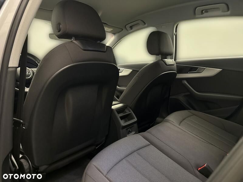 Audi A4 Limousine 35 TFSI mHEV S tronic - 17