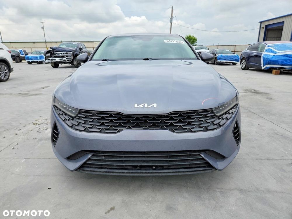 Kia K5 - 6