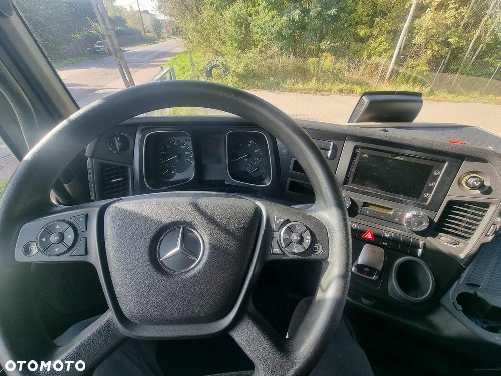 Mercedes-Benz Actros - 14