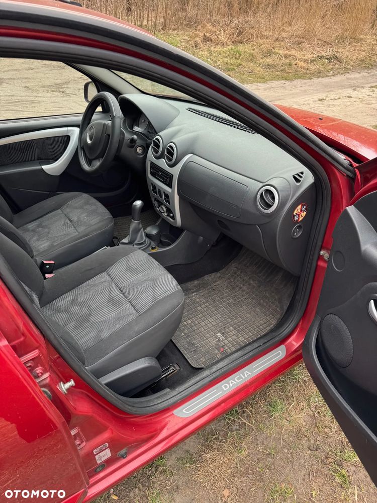 Dacia Sandero 1.6 Laureate - 11