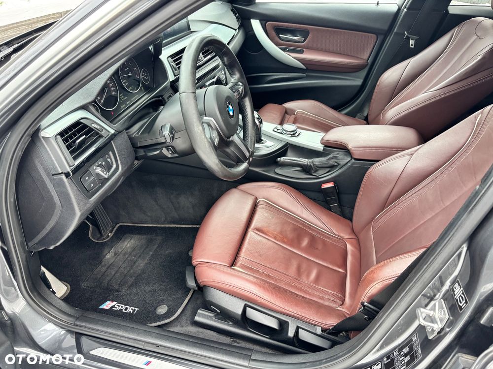 BMW Seria 3 330d xDrive M Sport - 27
