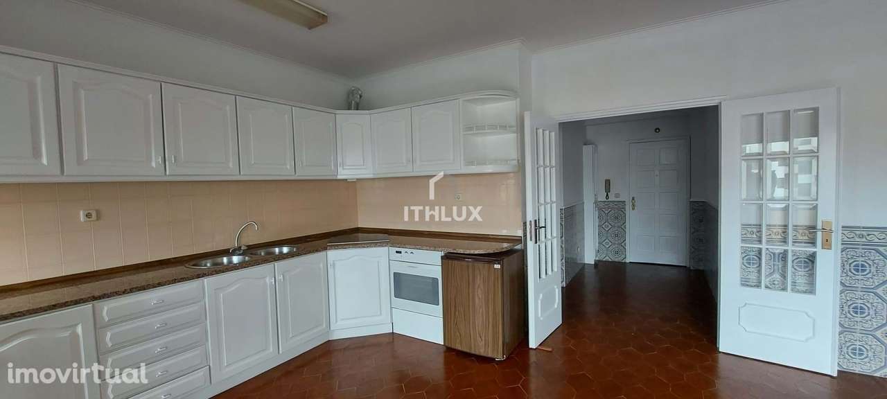 Apartamento T1 com Vista Mar, Elevador e Excelente Localização – Chafé - Grande imagem: 5/29