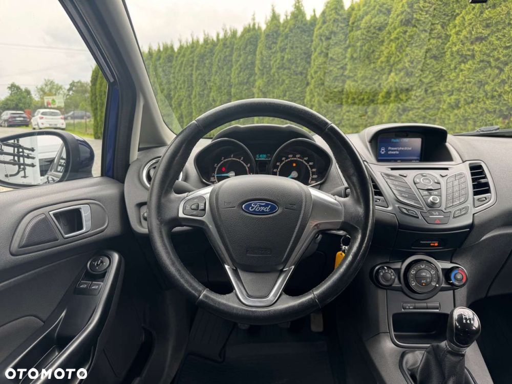 Ford Fiesta - 12