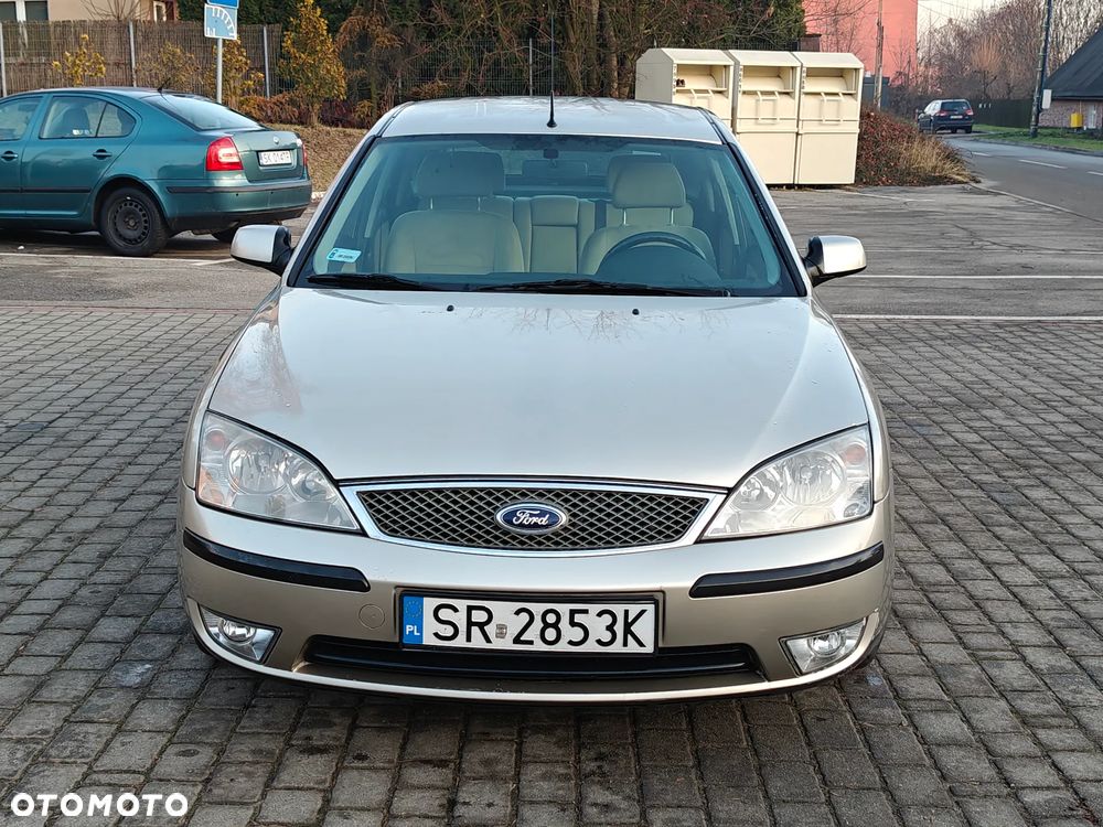 Ford Mondeo 2.0 Ambiente - 15