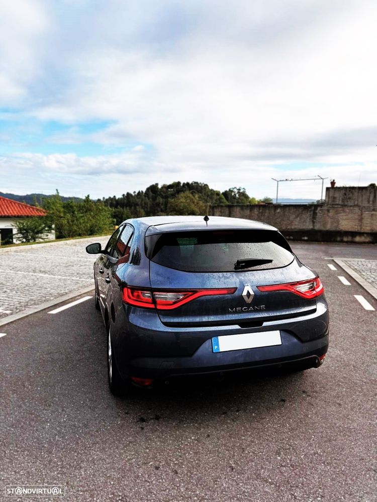 Renault Mégane 1.5 Blue dCi Limited - 6