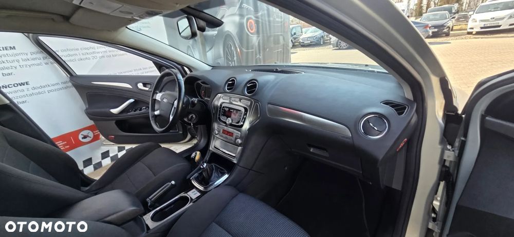 Ford Mondeo 2.0 TDCi Ghia - 30