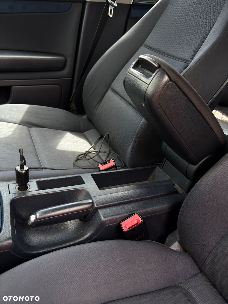 Audi A4 Avant 2.5 TDI - 17