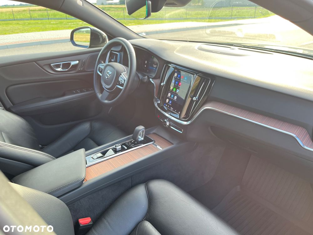 Volvo S60 B5 B AWD Plus Dark - 9