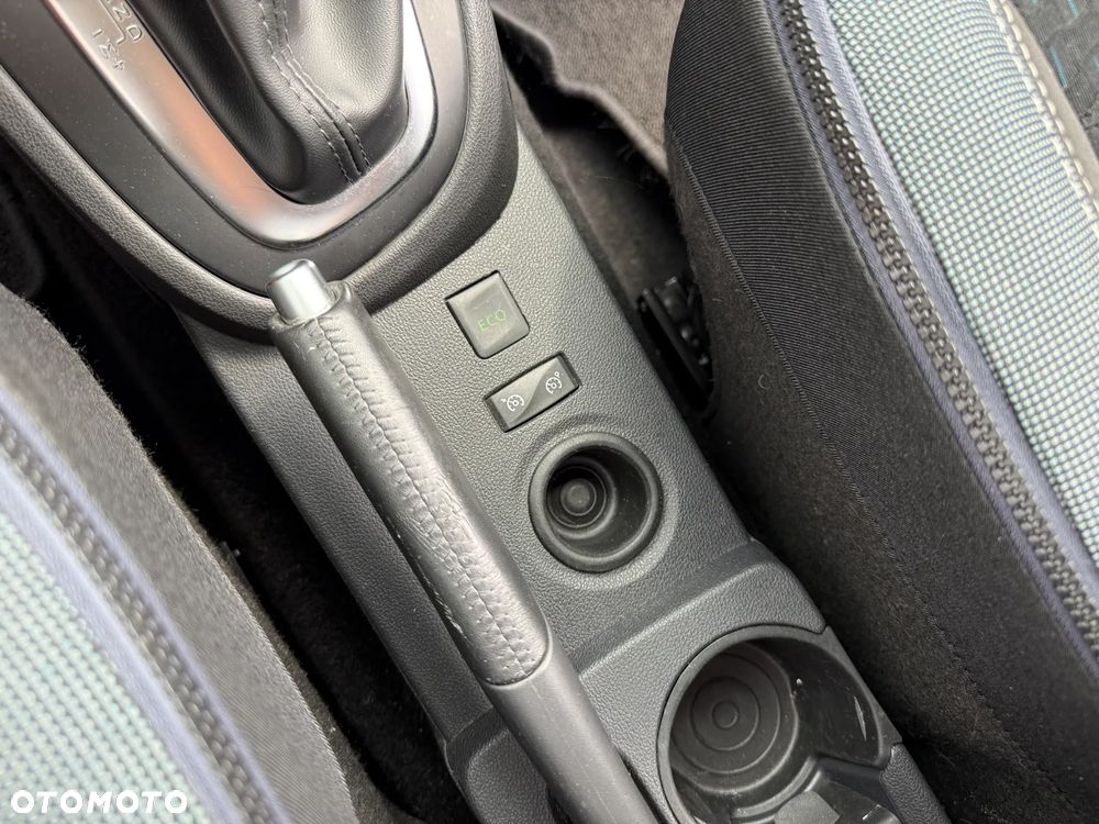 Renault Captur ENERGY TCe 120 EDC Experience - 21