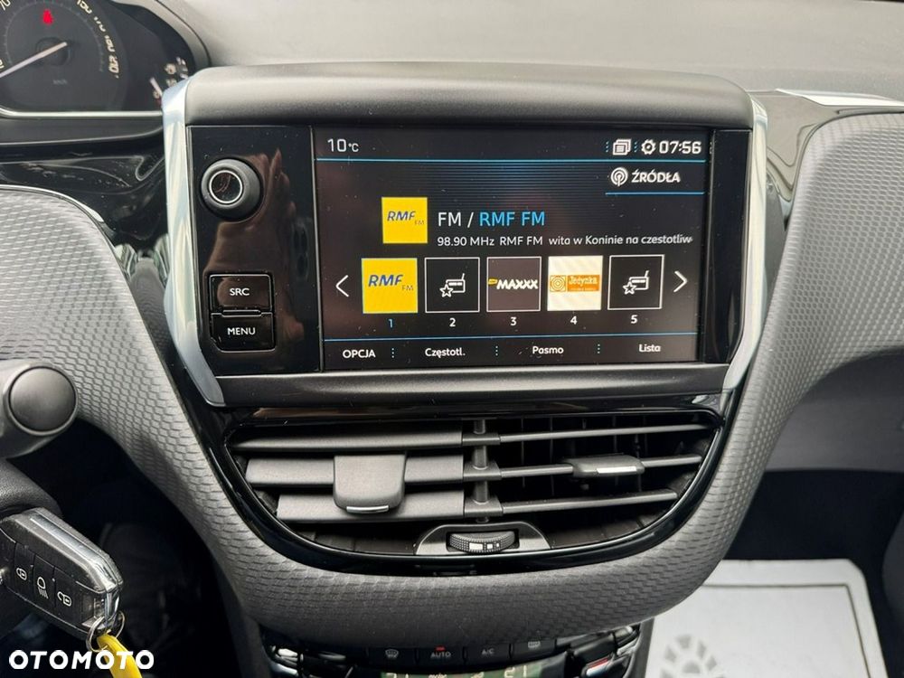 Peugeot 2008 - 13