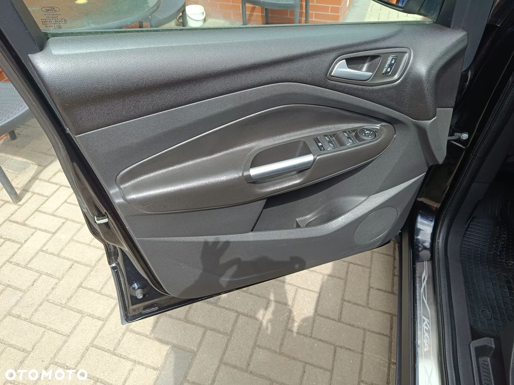 Ford Kuga 2.0 TDCi 4x4 Titanium - 25