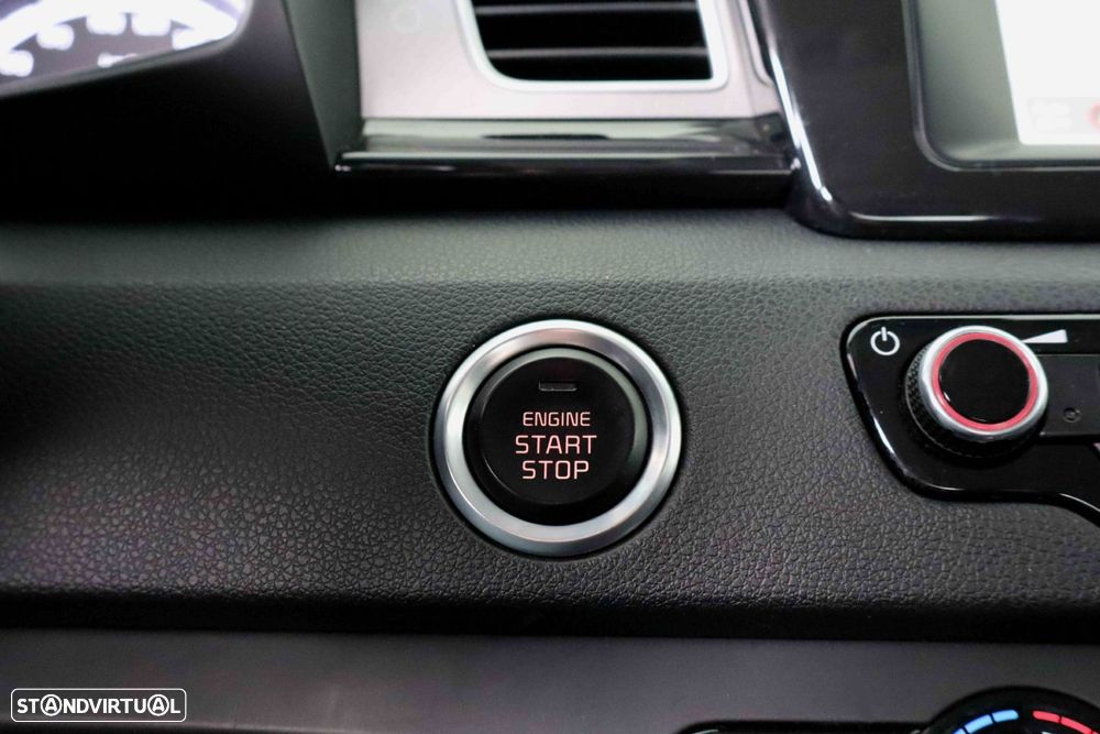 Kia Niro 1.6 GDi HEV - 20