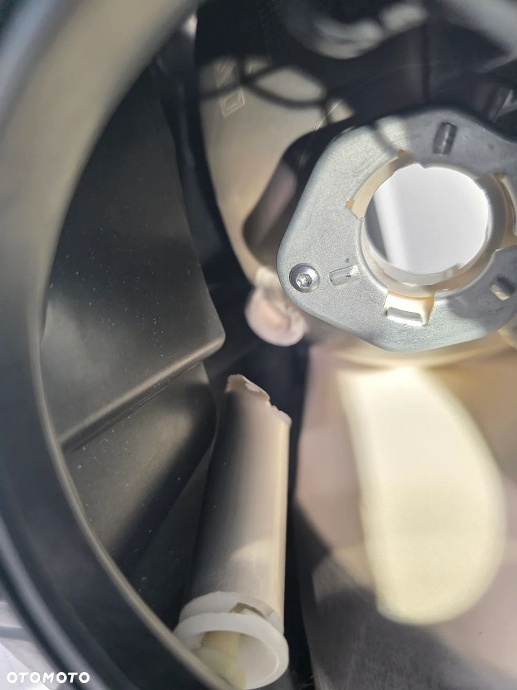 FORD KUGA MK2 II 12- PRAWA LAMPA PRZEDNIA PRZÓD ZWYKŁA , NR CV44-13W029-AE , NR AUKCJI LPP262 - 29