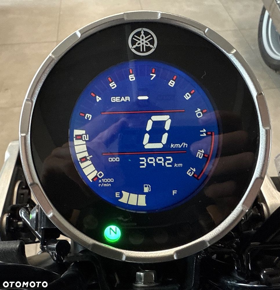 Yamaha XSR - 10