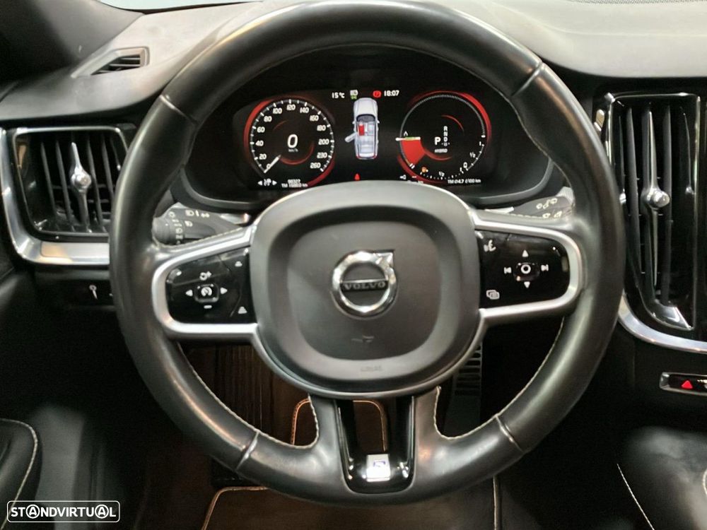 Volvo V60 2.0 T8 AWD TE R-Design - 11