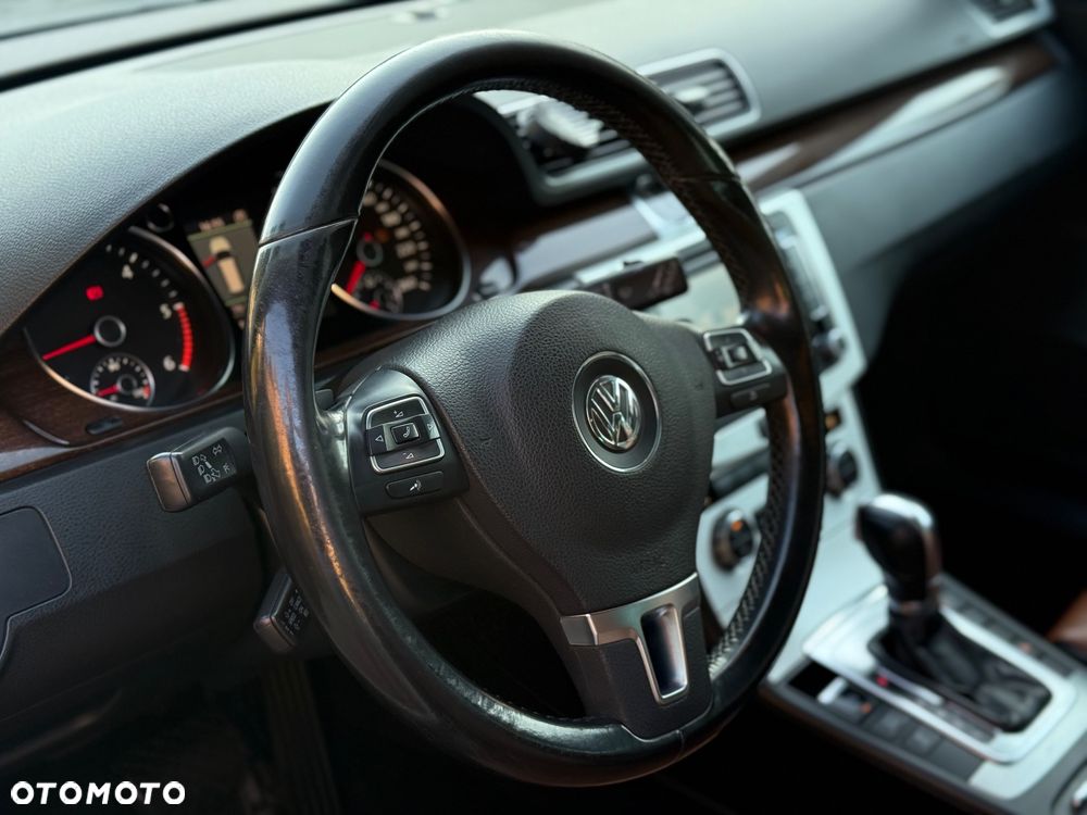 Volkswagen Passat 2.0 TDI DPF DSG Highline - 15