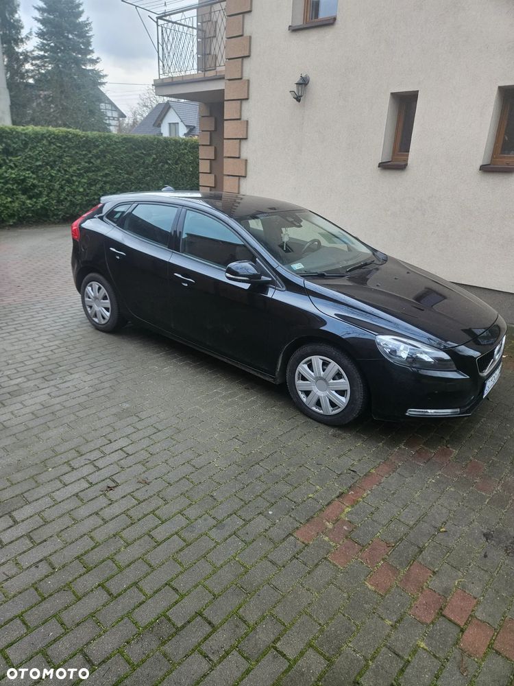 Volvo V40 D2 - 9