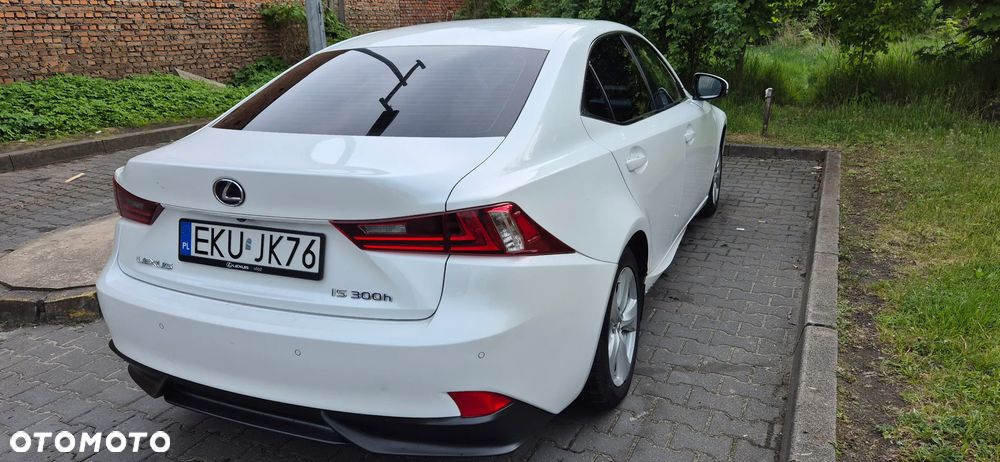 Lexus IS 300h Elite - 1