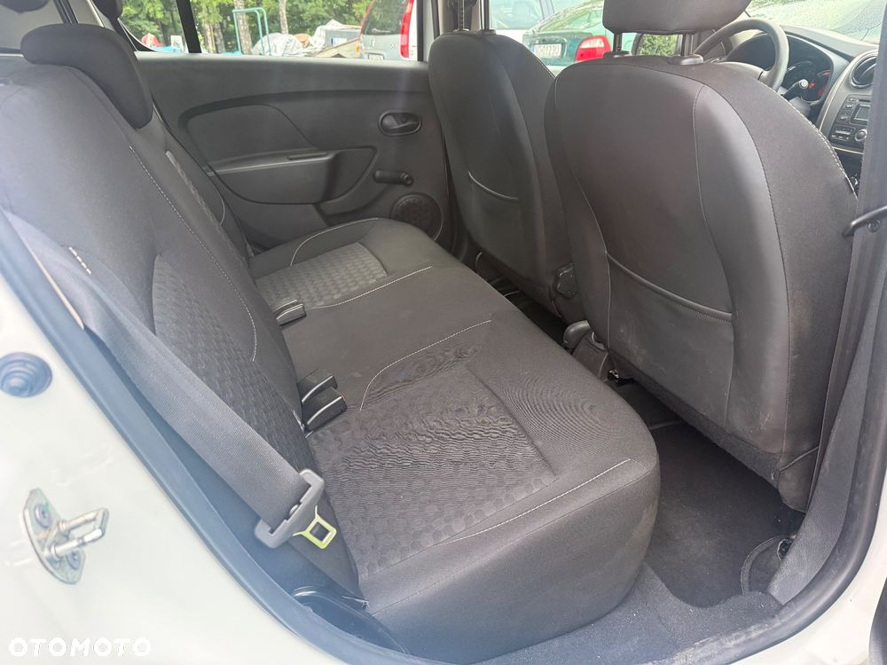 Dacia Sandero 1.2 16V 75 Laureate - 8