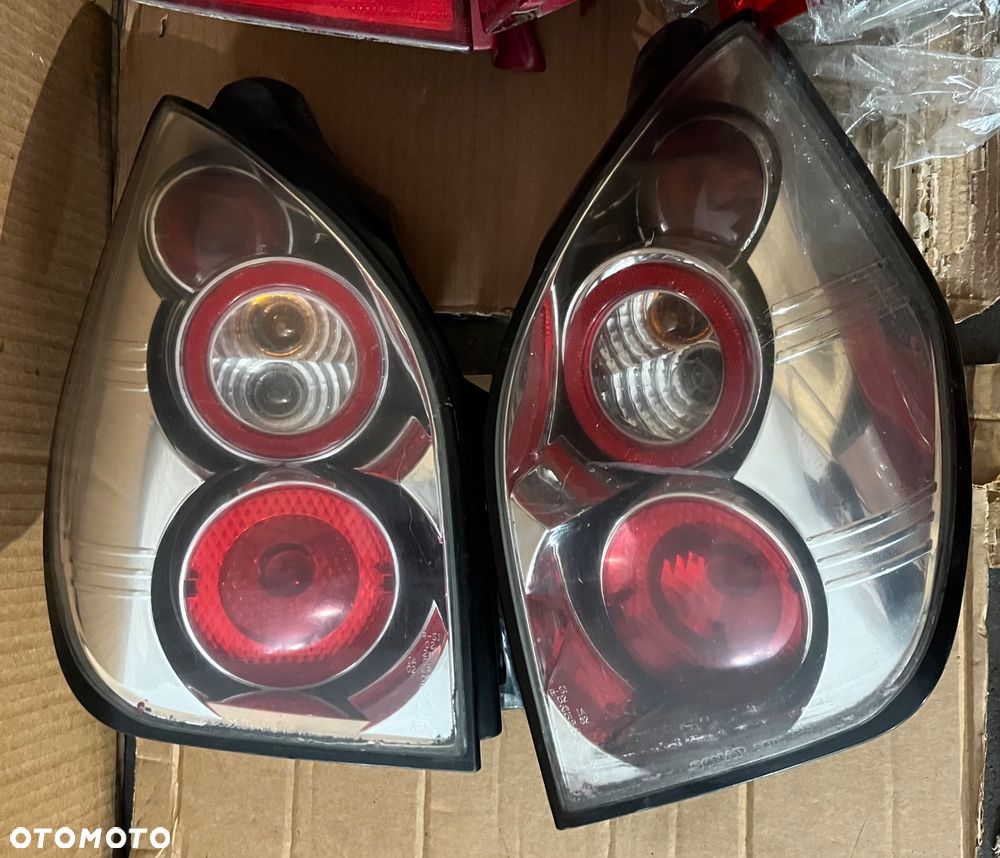 Lampa tył prawa lewa Citroen C2 - 1
