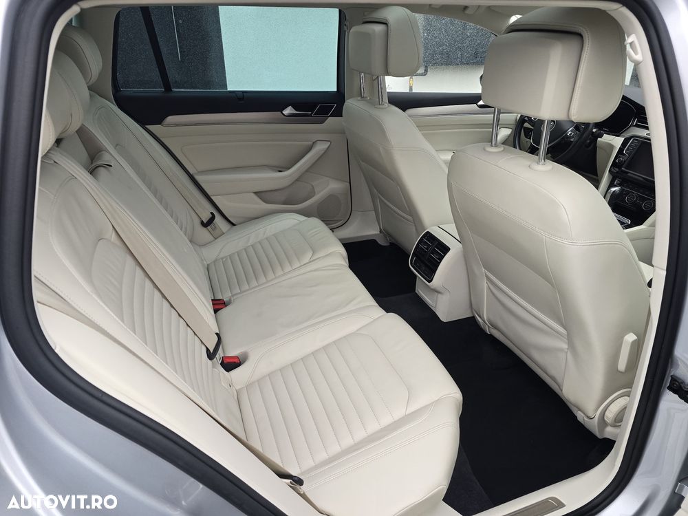 Volkswagen Passat 2.0 TDI SCR 4Motion DSG Elegance - 6