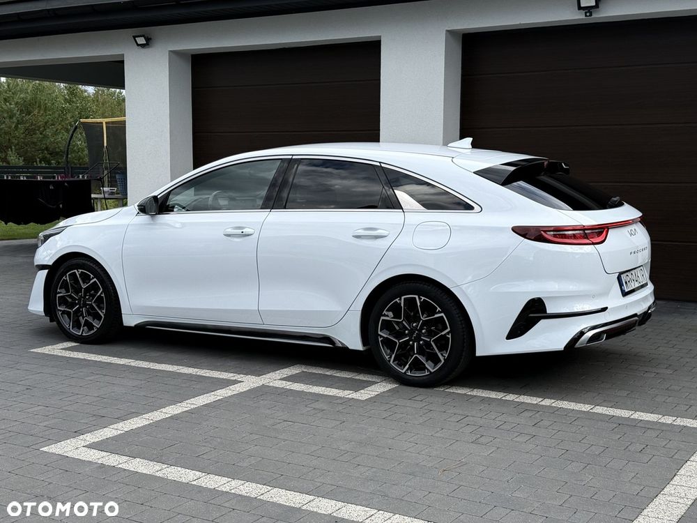 Kia ProCeed 1.5 T-GDI DCT7 OPF GT LINE - 4
