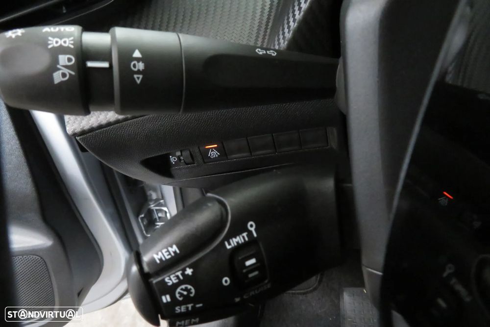 Peugeot 208 1.2 PureTech Active Pack - 24