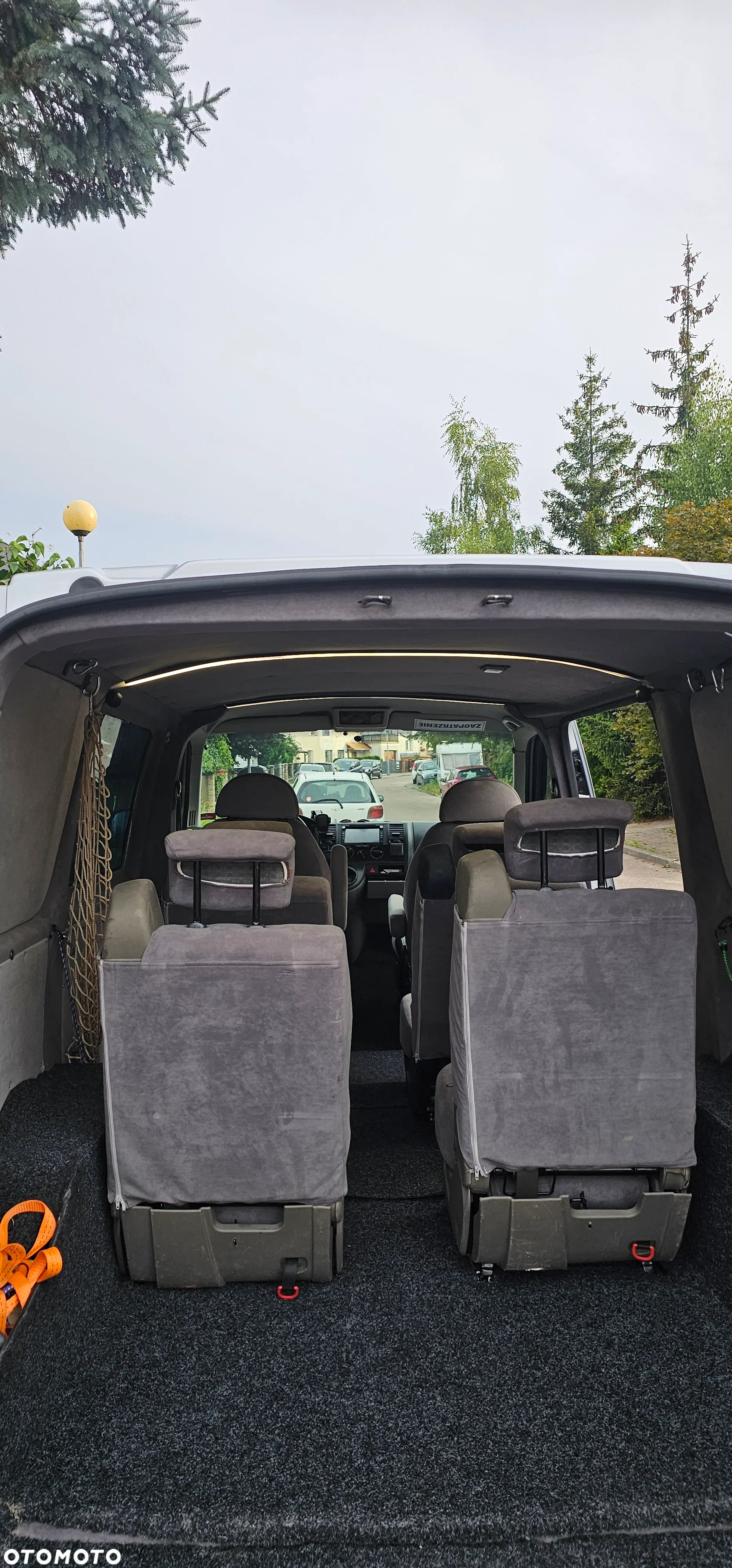 Volkswagen Transporter T5 TDI L1H1 - 11