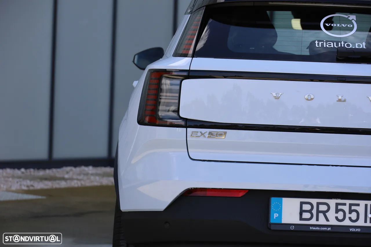 Volvo EX30 69 kWh Single Motor Extended Range Plus - 26