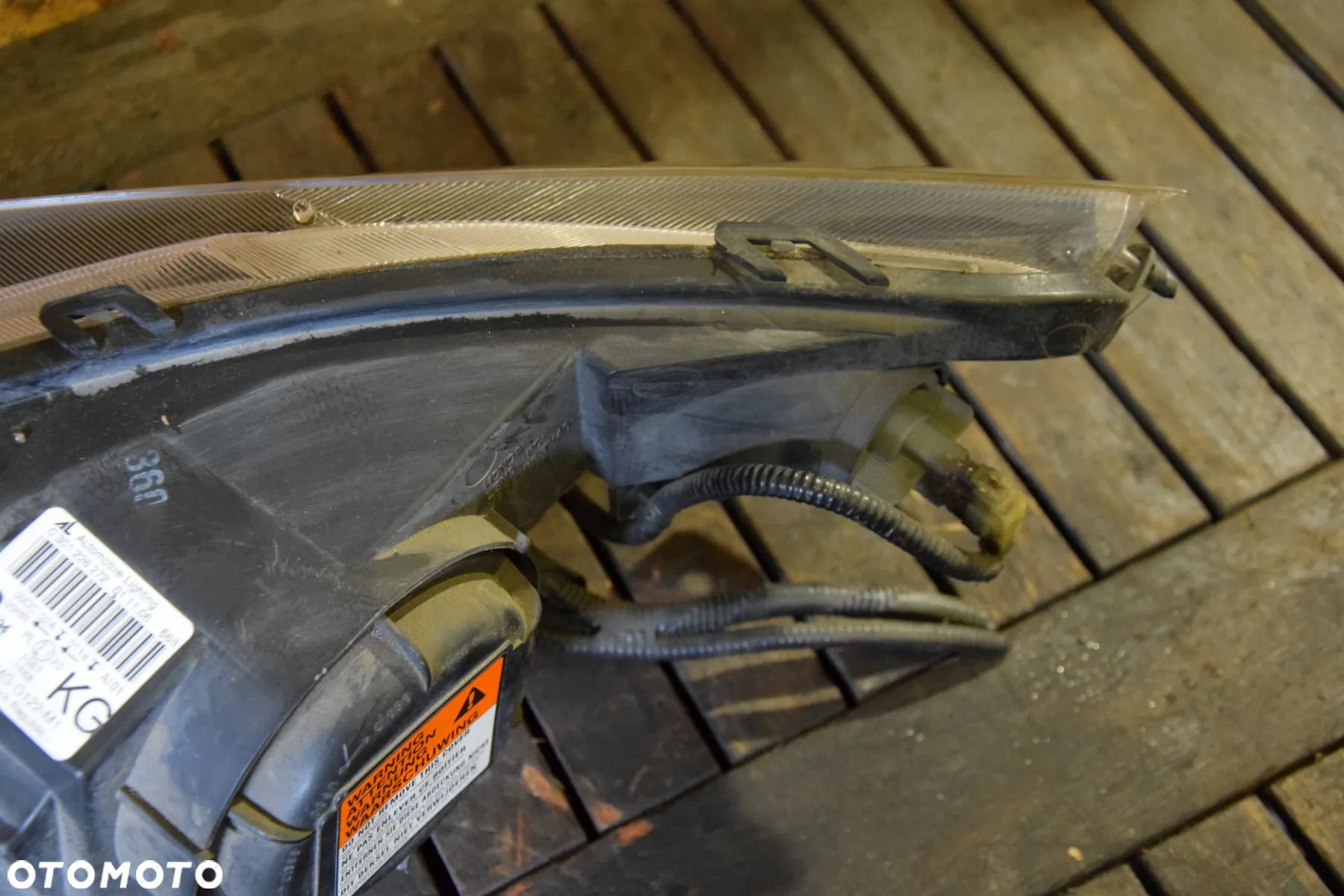 Honda Civic VIII UFO 06-11 Lampa przednia prawa XENON EU TOP STAN 0301226272 33100-SMG-G122-M1 - 10