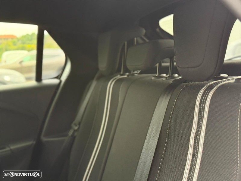 Opel Corsa-e 50 kWh GS — fotografia 17