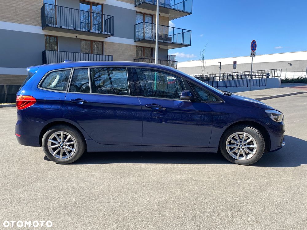 BMW Seria 2 218i - 10