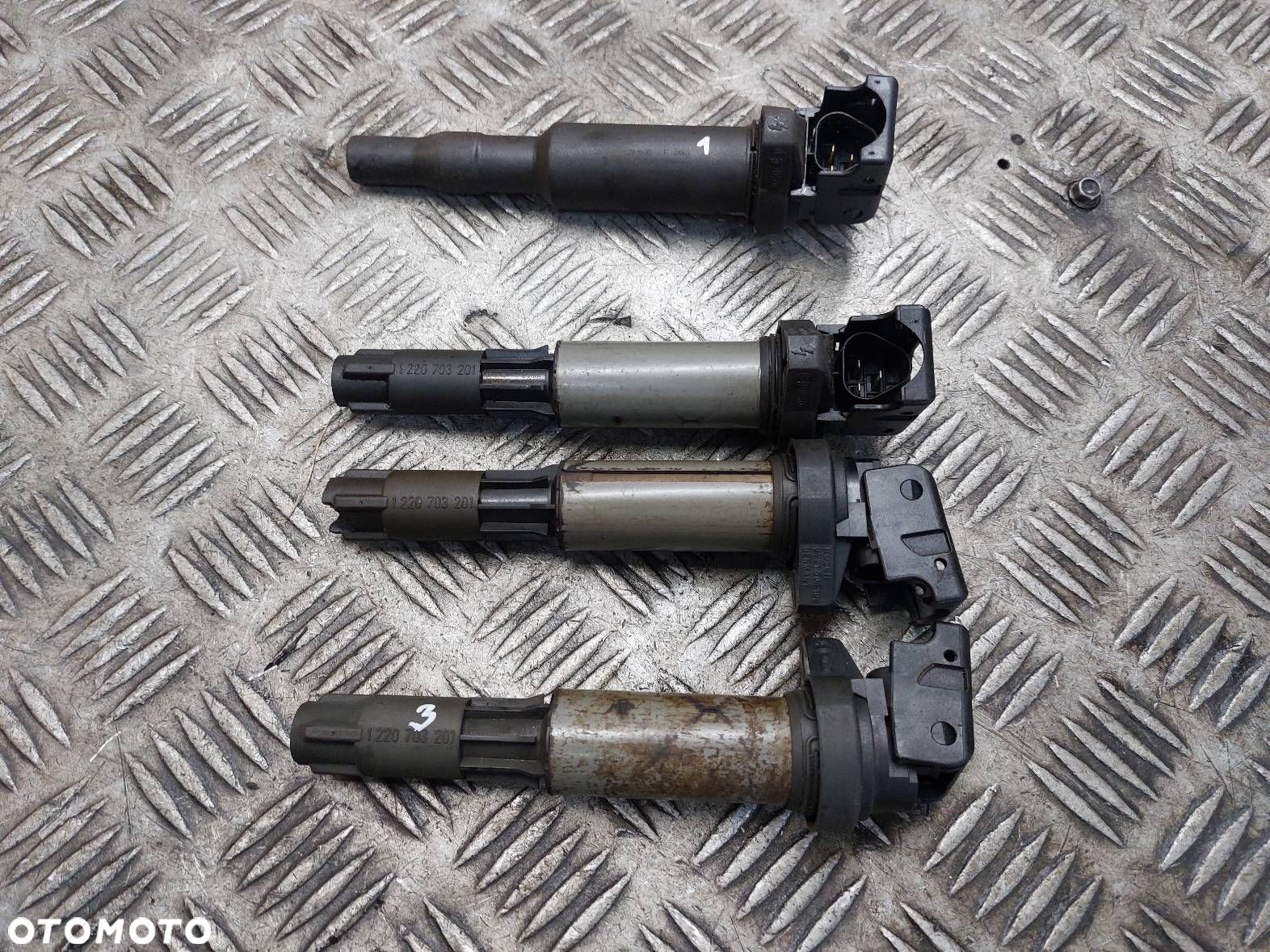 CEWKA ZAPŁONOWA KOMPLET BMW E90 318i 2.0 16V 0221504100 0221504464 - 1