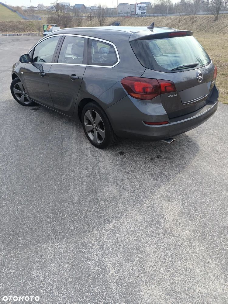 Opel Astra 1.4 Turbo Cosmo - 4