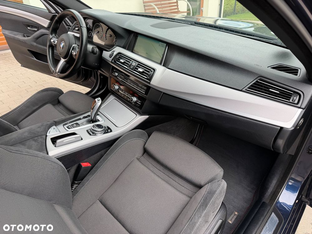 BMW Seria 5 520i Sport-Aut - 11