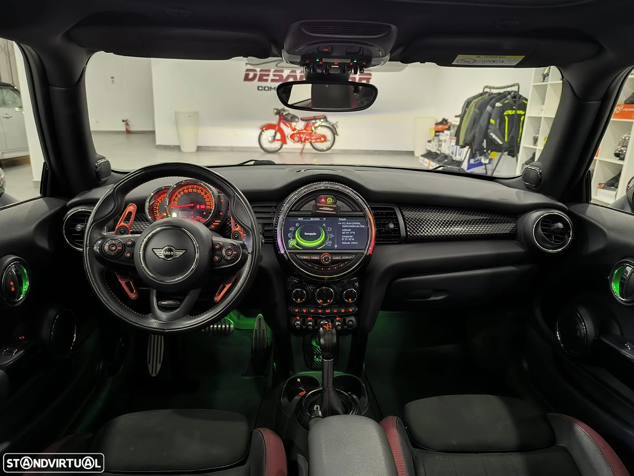 MINI 3 Portas John Cooper Works Sport Aut. - 33