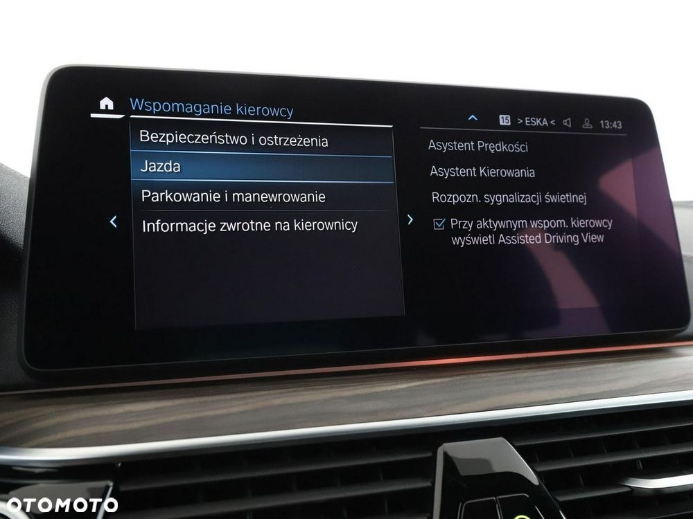 BMW Seria 5 530e xDrive Luxury Line - 29